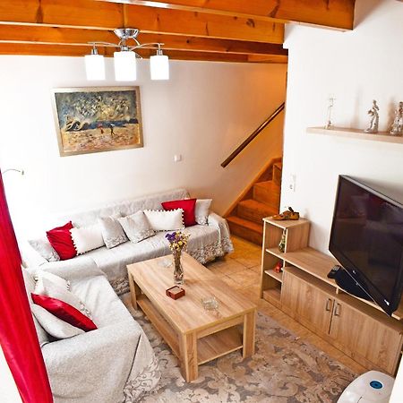 Marilou'S Cottage Ágios Matthaíos 외부 사진