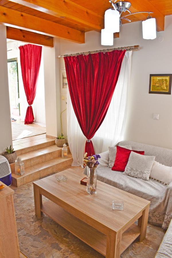 Marilou'S Cottage Ágios Matthaíos 외부 사진