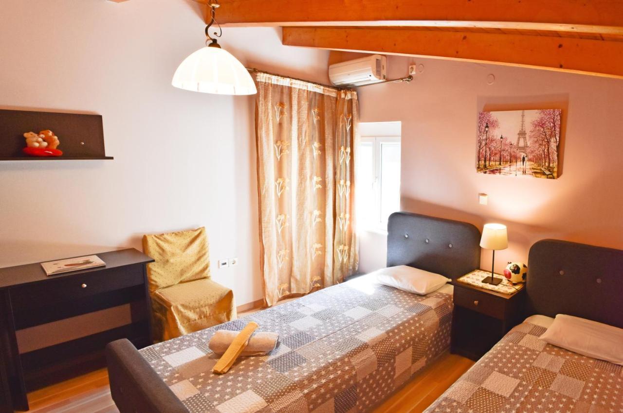 Marilou'S Cottage Ágios Matthaíos 외부 사진