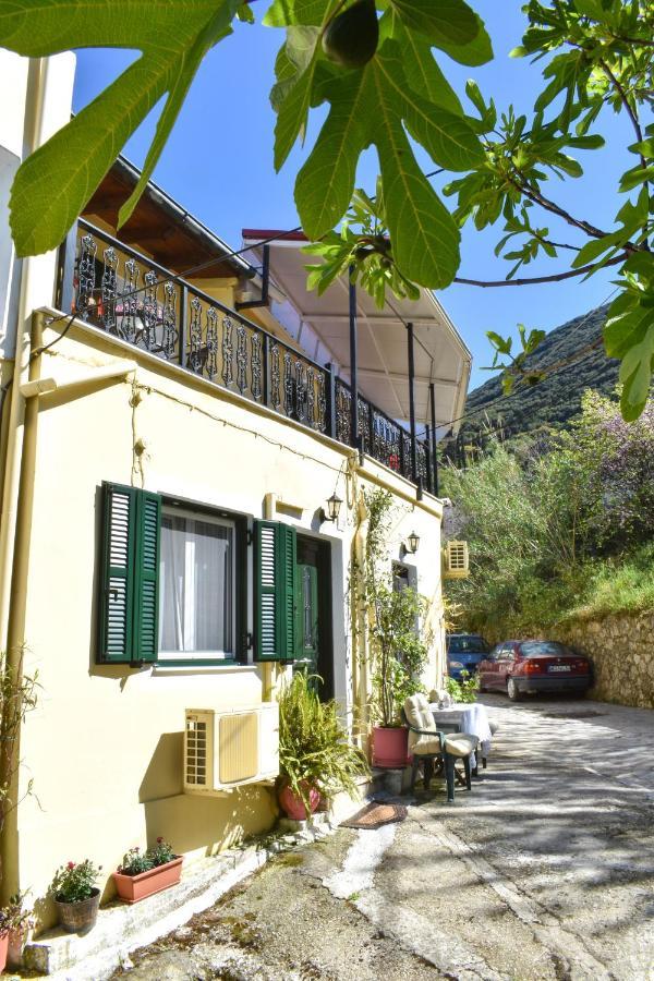 Marilou'S Cottage Ágios Matthaíos 외부 사진