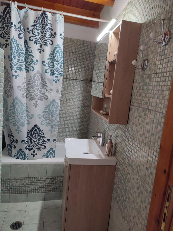 Marilou'S Cottage Ágios Matthaíos 외부 사진